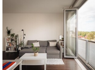 Huur 2 slaapkamer appartement van 87 m² in Frederik Hendrikbuurt