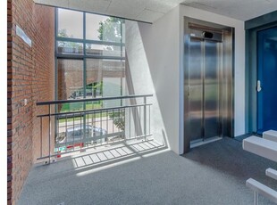 Huur 2 slaapkamer appartement van 92 m² in Velsen-Noord