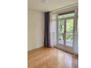 Huur 3 slaapkamer appartement van 69 m² in Museumkwartier