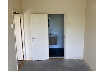 Huur 3 slaapkamer appartement van 74 m² in Lombardijen