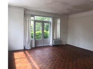 Huur 3 slaapkamer appartement van 82 m² in Molenlaankwartier