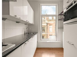 Huur 3 slaapkamer appartement van 90 m² in Oude Pijp