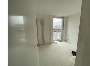 Huur 4 slaapkamer appartement van 105 m² in Noordelijke IJ-oevers-West