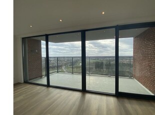 Huur 4 slaapkamer appartement van 123 m² in Meerrijk