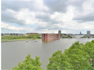 Huur 4 slaapkamer appartement van 165 m² in Oostelijk Havengebied