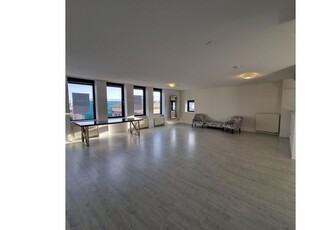 Huur 4 slaapkamer appartement van 175 m² in Binnenstad-Noord