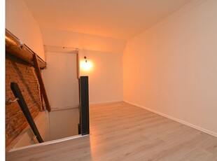 Huur 4 slaapkamer appartement van 56 m² in Oosterhoogebrug