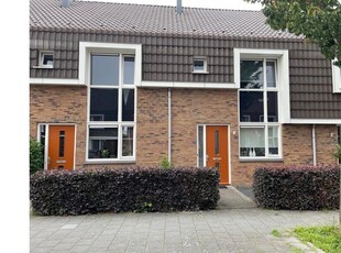 Huur 4 slaapkamer huis van 126 m² in Lanenbuurt