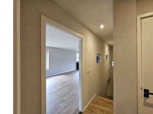 Huur 5 slaapkamer appartement van 142 m² in Geffen