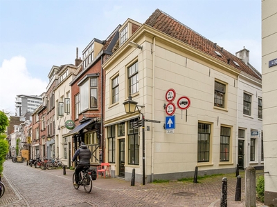 Loeff Berchmakerstraat 36