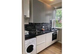 Huur 4 slaapkamer appartement van 85 m² in Amsterdam