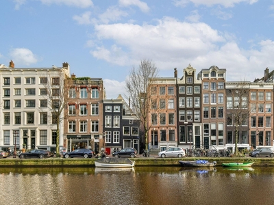 Singel in Amsterdam (130m2)