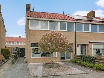 Dr Eeltje Halbertsmastraat 9