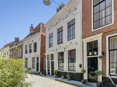 Herenstraat 32