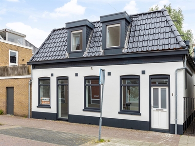 Spoorstraat 1