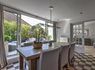 Appartement in Naarden met 6 kamers