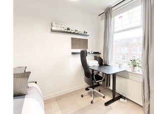 Huur 2 slaapkamer appartement van 65 m² in Amsterdam