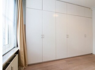 Huur 3 slaapkamer appartement van 120 m² in Amsterdam