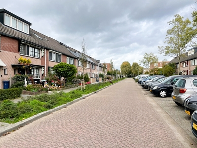 Woonhuis in Almere met 5 kamers