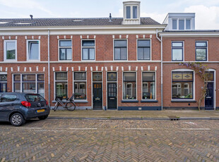 Leliestraat 8