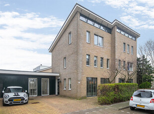 Woning te huur Hugo de Grootsingel, Huizen