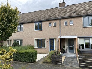 Woonhuis in Huizen met 5 kamers