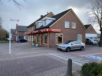 Appartement te huur Dorpstraat, Geffen