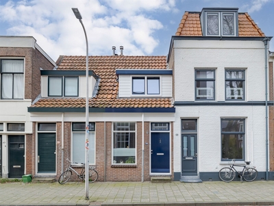 Van Karnebeekstraat 38