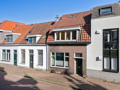 Sint Andriesstraat 16