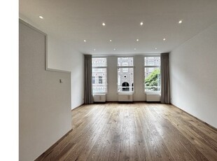 Huur 1 slaapkamer appartement van 53 m² in Amsterdam