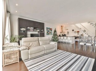 Huur 1 slaapkamer appartement van 87 m² in Amsterdam