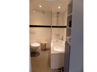 Huur 2 slaapkamer appartement van 90 m² in Veldhoven