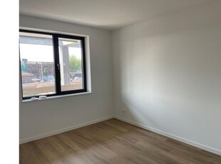 Huur 3 slaapkamer appartement van 110 m² in Midden