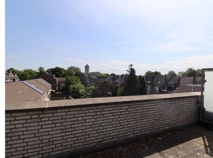 Huur 4 slaapkamer appartement van 122 m² in Maastricht