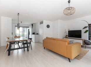 Woning te huur Van Essendijk, Den Haag