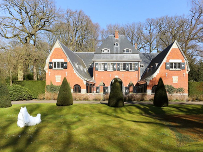 Woonhuis in Wassenaar met 9 kamers