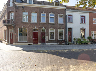 Stationsstraat 12