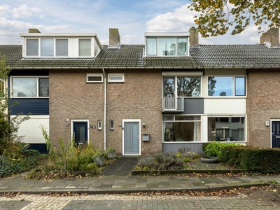 Pastoor M. van Beekstraat 12