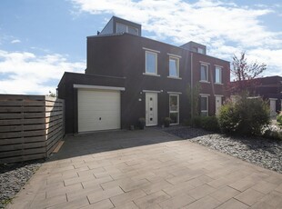 Woonhuis in Alphen aan den Rijn met 6 kamers