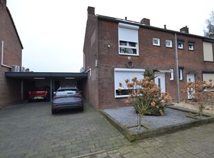 Schout Franssenplein 8, Hoensbroek