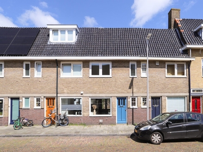 Volkerakstraat 23