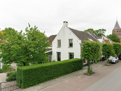 Dorpsstraat 18