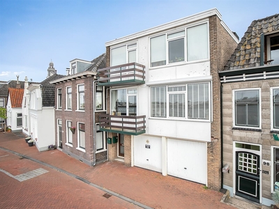 Voorstraat 100