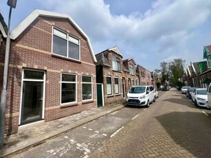 Woonhuis in Zaandam met 6 kamers