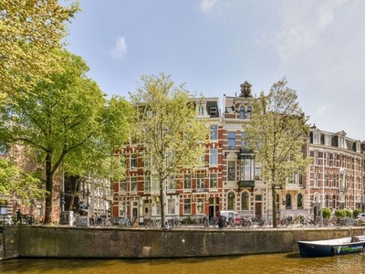 Leidsekade in Amsterdam (65m2)