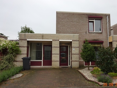 Bisschop Lindanusstraat 28