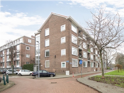 Hoekersingel 35