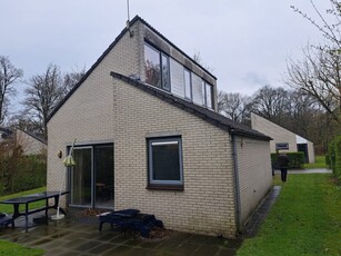 Woonhuis in Hoeven met 4 kamers