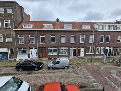 Kamer in Schiedam met 4 kamers