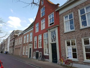 Appartement in Leiden met 14 kamers